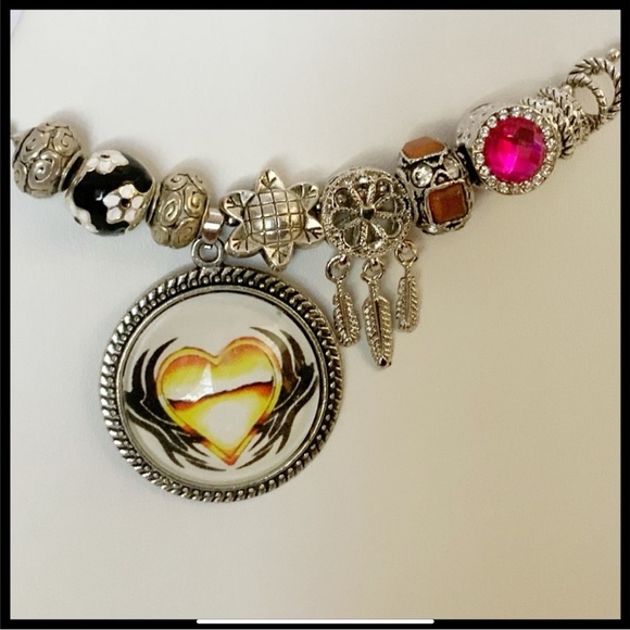 🆕✅ CABOCHON CHAIN NECKLACE W/CHANGEABLE CHARMS - Picture 2 of 3